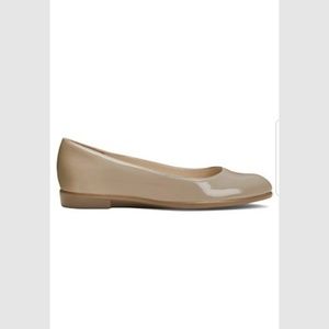 Aerosoles Beige Patent Flats